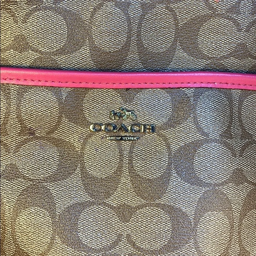 Coach leather crossbody iconic logo GC hardly worn